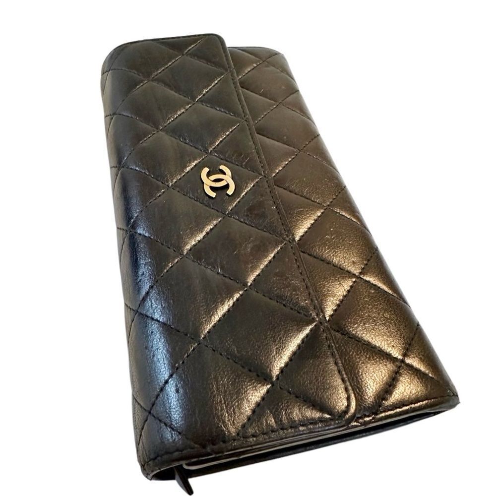Chanel Black Quilted Leather Wallet - Picture 4 of 16